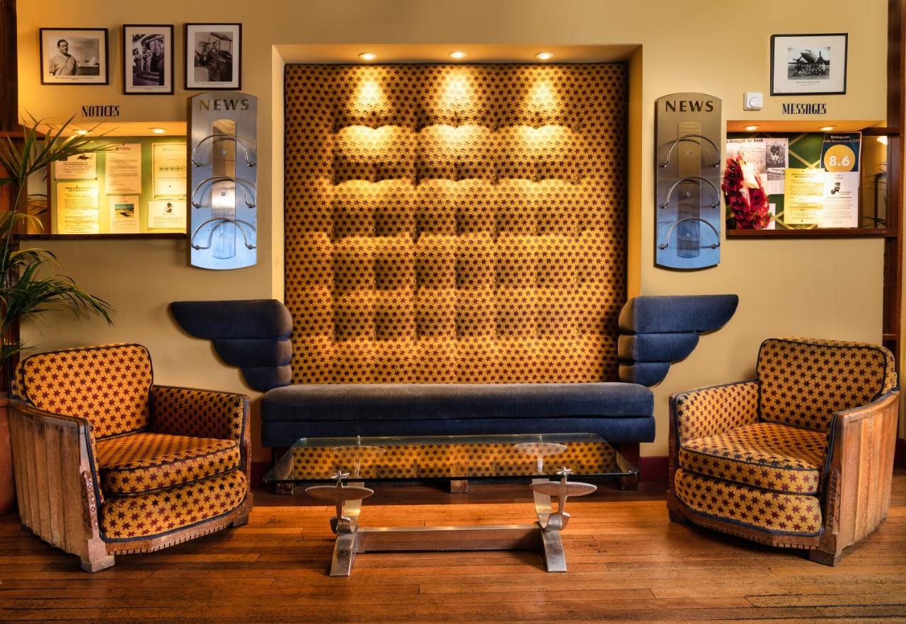 The Aviator Hotel Sywell Extérieur photo