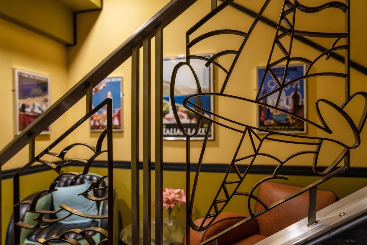 The Aviator Hotel Sywell Extérieur photo